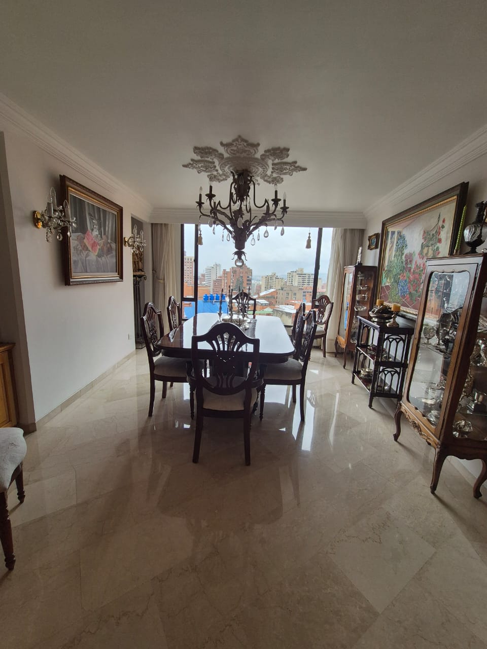 Apartamento en venta en Los Rosales, Bogotá · foto 2 de 24
