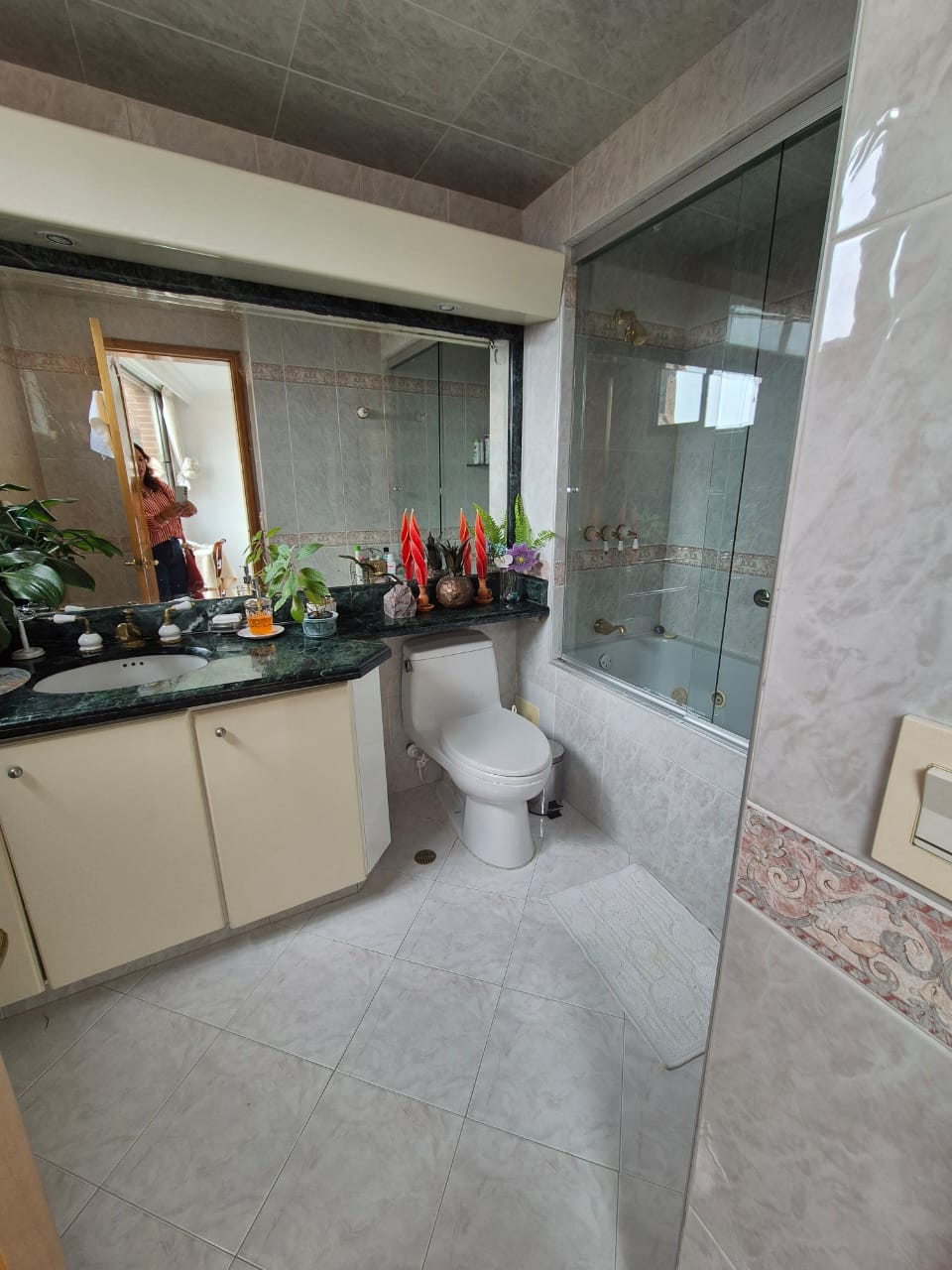 Apartamento en venta en Los Rosales, Bogotá · foto 14 de 24