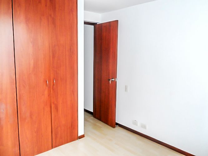 Apartamento de 3 alcobas en arriendo en El Poblado, Medellín, 124 m² · foto 10 de 15