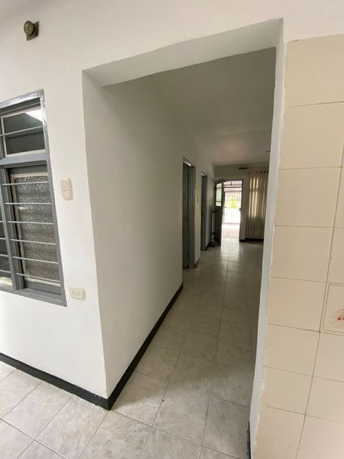 Casa de 3 alcobas en venta en El Dorado, Cali, 160 m² · foto 2 de 8