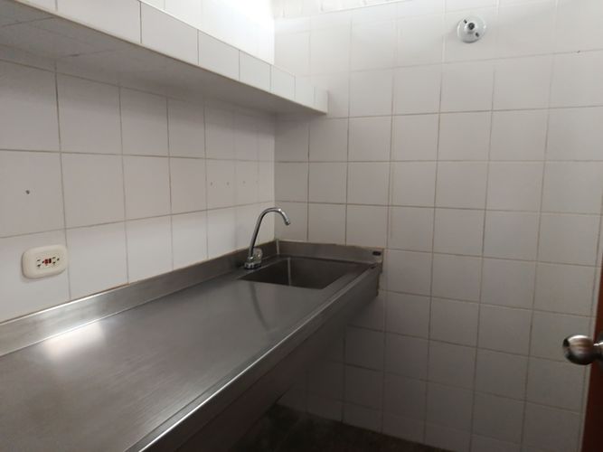 Oficina en arriendo en El Poblado, Medellín, 134 m² · foto 7 de 9
