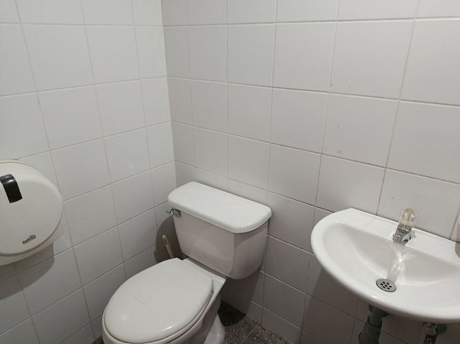 Oficina en arriendo en El Poblado, Medellín, 134 m² · foto 9 de 9