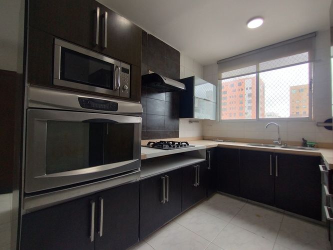 Apartamento de 4 alcobas en venta en El Castillo, Barranquilla, 214 m² · foto 8 de 20