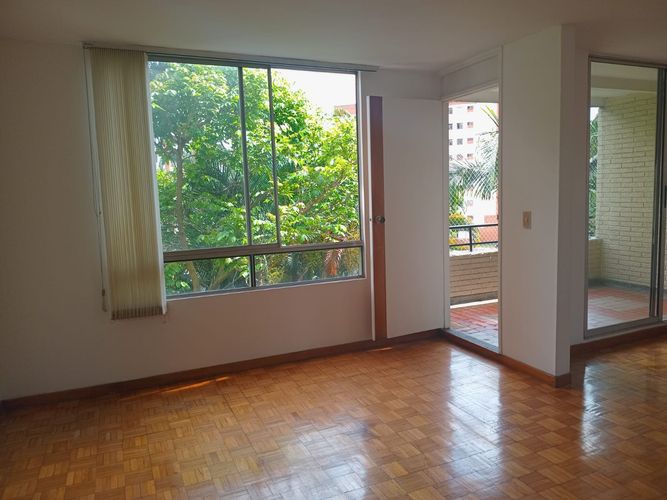 Apartamento de 3 alcobas en arriendo en El Poblado, Medellín, 98 m² · foto 3 de 18