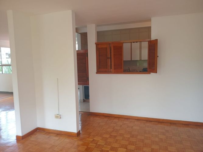 Apartamento de 3 alcobas en arriendo en El Poblado, Medellín, 98 m² · foto 8 de 18