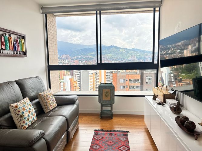 Apartamento de 3 alcobas en venta en El Poblado, Medellín, 234 m² · foto 11 de 19