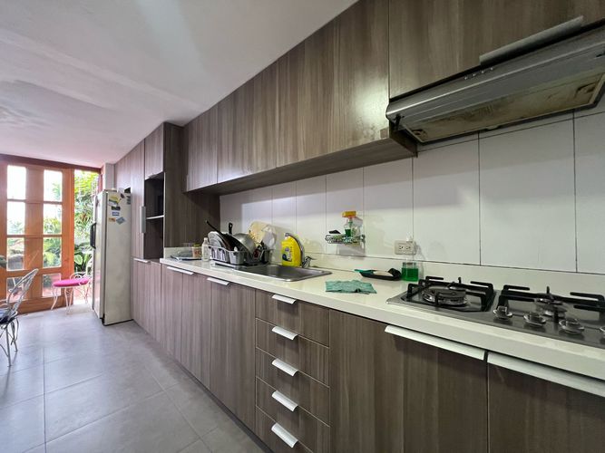 Casa de 4 alcobas en venta en Escobero, Envigado, 220 m² · foto 4 de 17