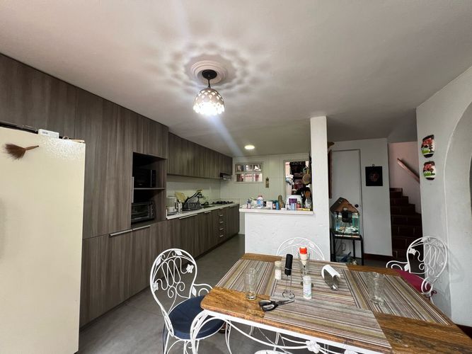 Casa de 4 alcobas en venta en Escobero, Envigado, 220 m² · foto 5 de 17