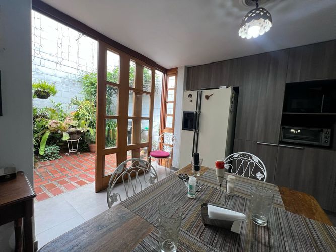 Casa de 4 alcobas en venta en Escobero, Envigado, 220 m² · foto 16 de 17