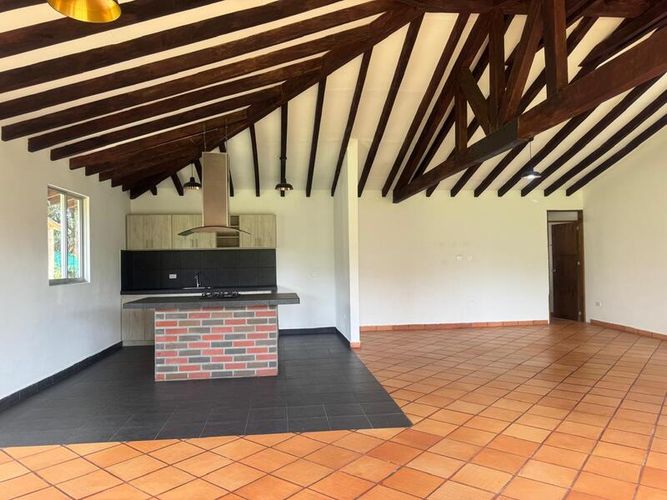 Finca en venta en El Carmen De Viboral, El Carmen de Viboral, 270 m² · foto 3 de 13
