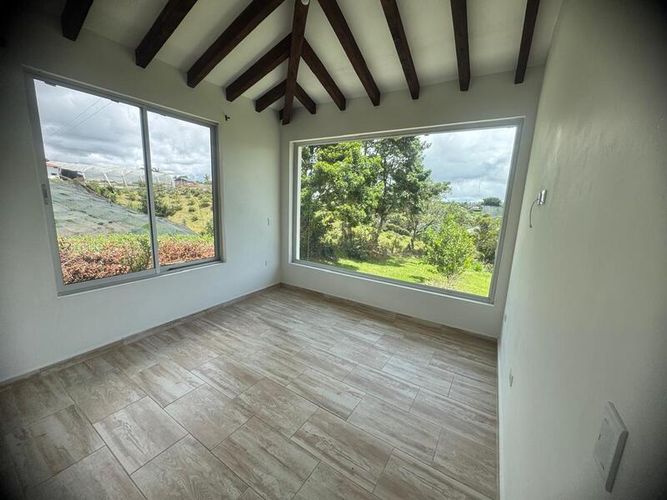 Finca en venta en El Carmen De Viboral, El Carmen de Viboral, 270 m² · foto 4 de 13