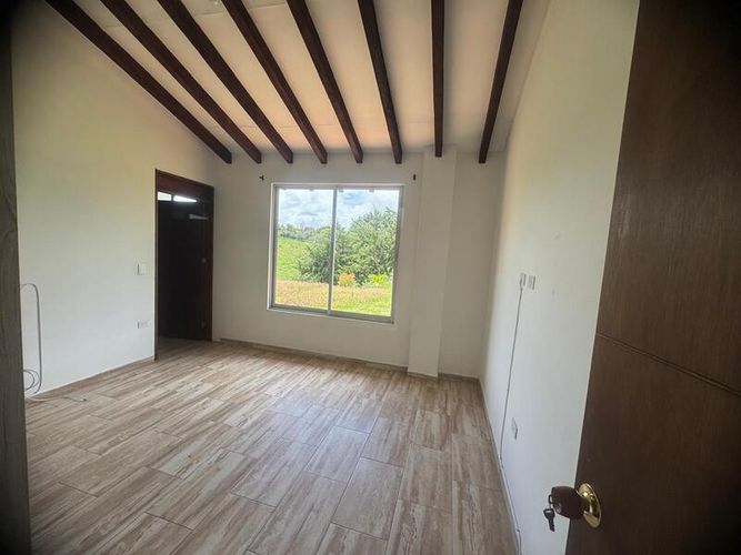 Finca en venta en El Carmen De Viboral, El Carmen de Viboral, 270 m² · foto 5 de 13