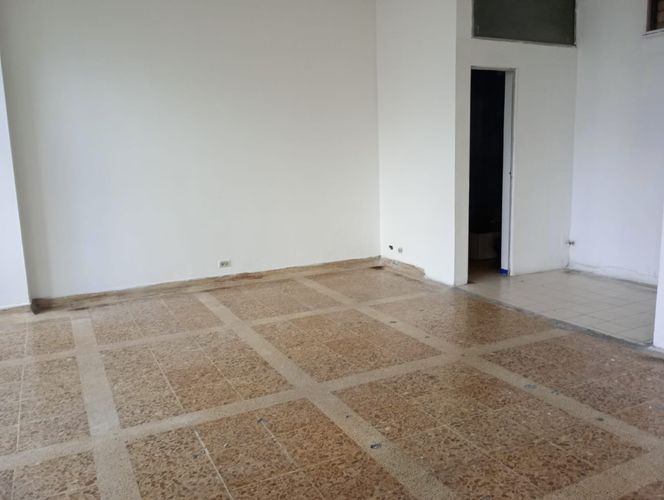 Local en arriendo en El Centro, Manizales, 30 m² · foto 2 de 3