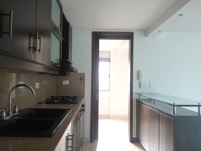 Apartamento de 3 alcobas en arriendo en Laureles, Medellín, 100 m² · foto 5 de 15