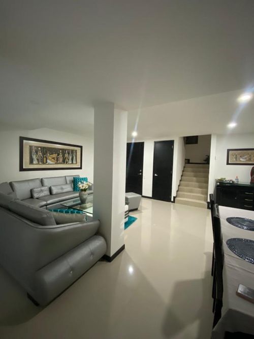 Casa de 3 alcobas en venta en Pance, Cali, 220 m² · foto 4 de 12
