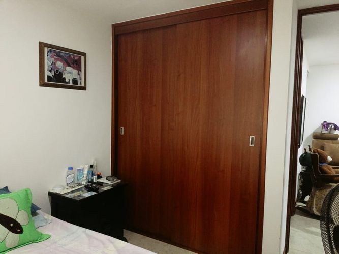Apartamento de 3 alcobas en venta en Loma De Los Bernal, Medellín, 79 m² · foto 11 de 17