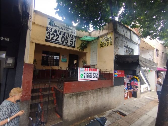 Casa de 4 alcobas en venta en Campo Valdes No.1, Medellín, 320 m² · foto 2 de 17