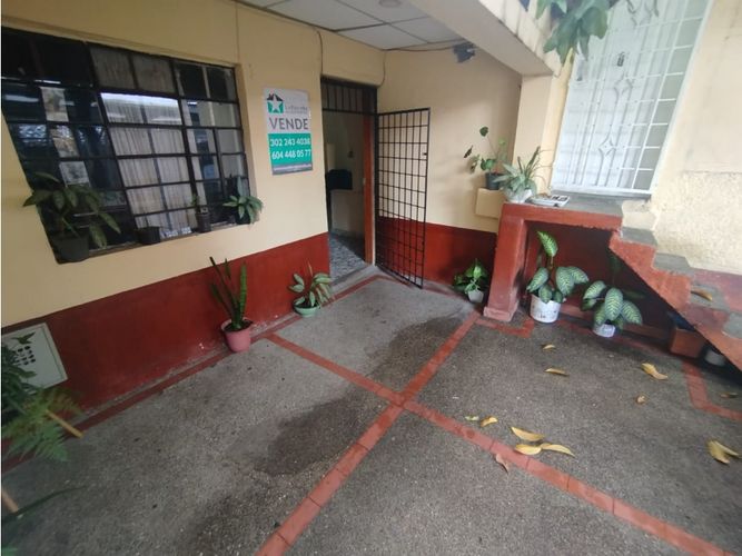 Casa de 4 alcobas en venta en Campo Valdes No.1, Medellín, 320 m² · foto 4 de 17