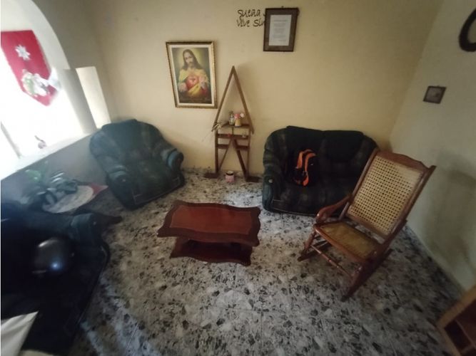Casa de 4 alcobas en venta en Campo Valdes No.1, Medellín, 320 m² · foto 5 de 17