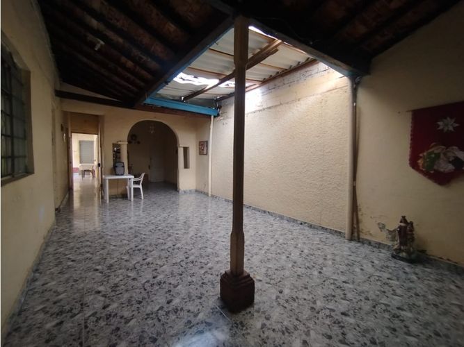 Casa de 4 alcobas en venta en Campo Valdes No.1, Medellín, 320 m² · foto 7 de 17
