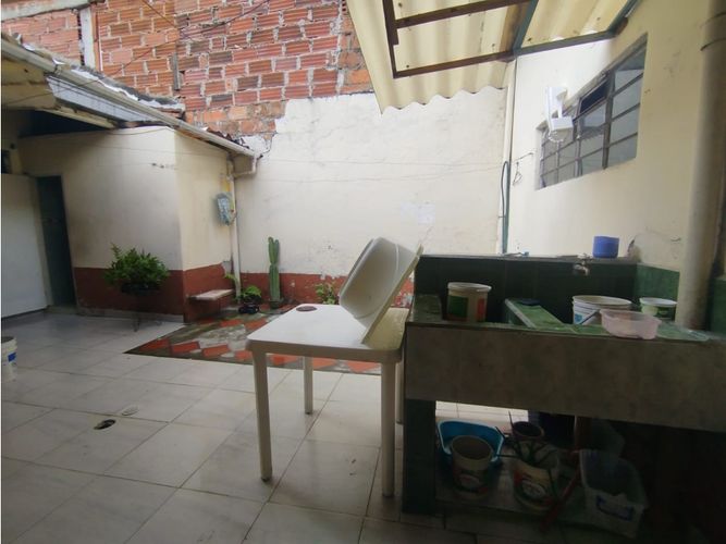 Casa de 4 alcobas en venta en Campo Valdes No.1, Medellín, 320 m² · foto 8 de 17