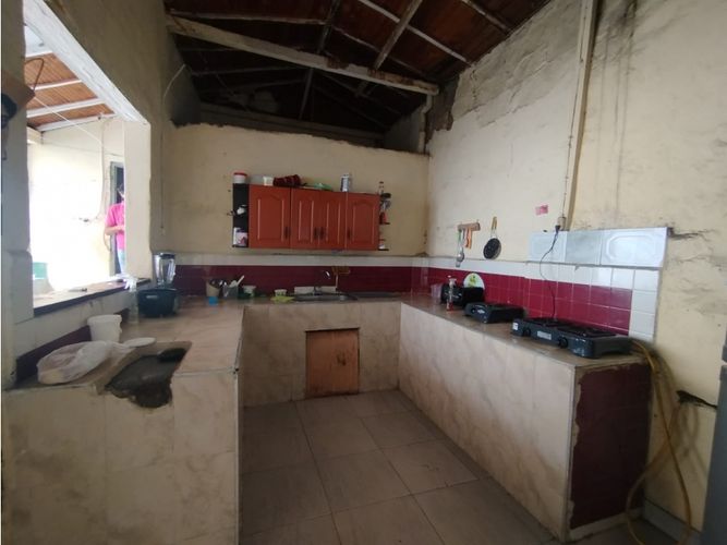 Casa de 4 alcobas en venta en Campo Valdes No.1, Medellín, 320 m² · foto 10 de 17