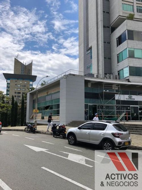 Local en arriendo en La Aguacatala, Medellín, 285 m² · foto 2 de 7
