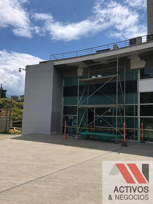 Local en arriendo en La Aguacatala, Medellín, 285 m² · foto 4 de 7