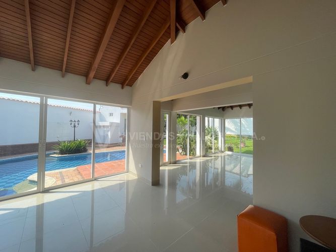 $1.580.000.000 en Villa Antigua