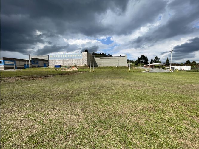 Lote en venta en La Mosquita, Guarne, 2326 m² · foto 8 de 16