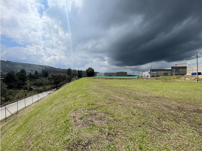 Lote en venta en La Mosquita, Guarne, 2326 m² · foto 11 de 16