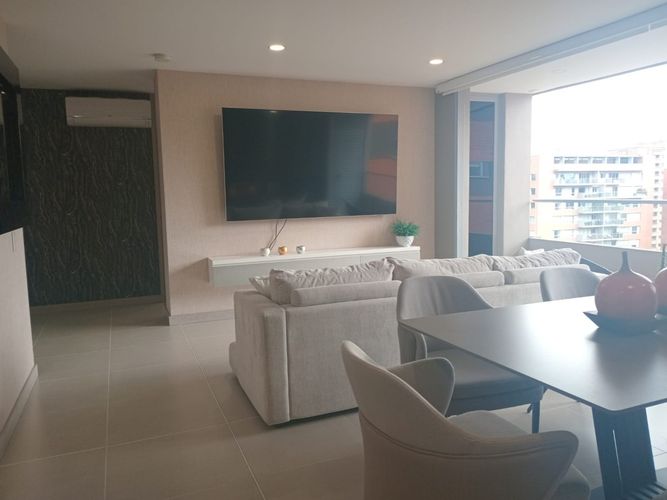 Apartamento de 2 alcobas en arriendo en El Poblado, Medellín, 108 m² · foto 5 de 20