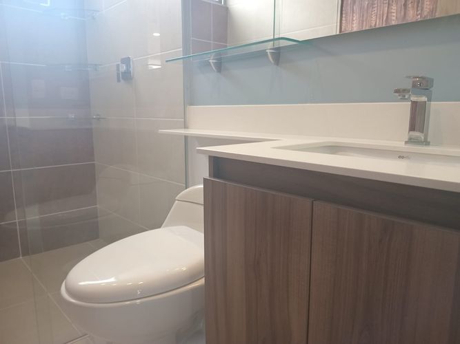 Apartamento de 2 alcobas en arriendo en El Poblado, Medellín, 108 m² · foto 16 de 20