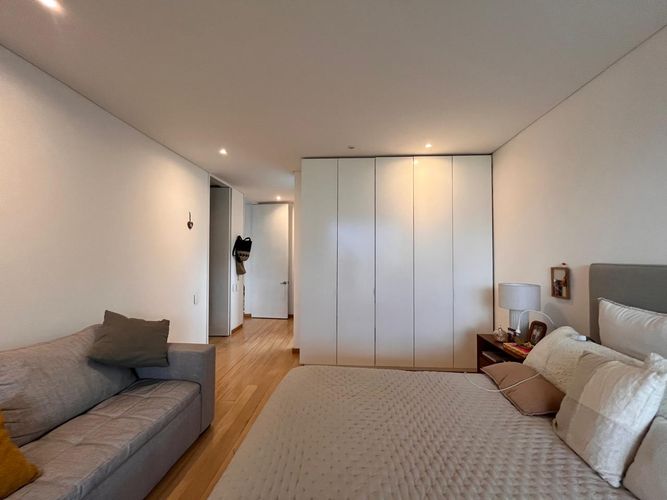 Apartamento de 3 alcobas en arriendo en El Poblado, Medellín, 204 m² · foto 14 de 19