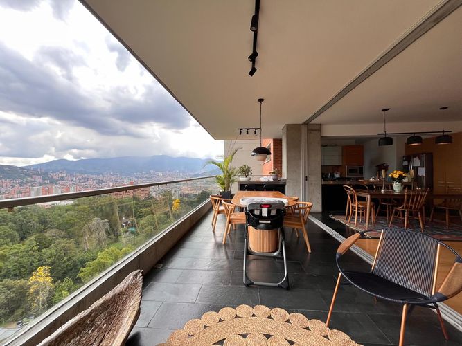 Apartamento de 3 alcobas en arriendo en El Poblado, Medellín, 204 m² · foto 19 de 19