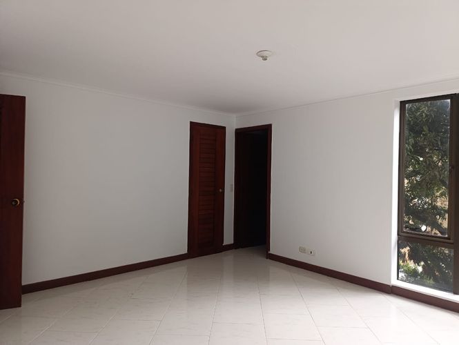 Apartamento de 3 alcobas en arriendo en El Poblado, Medellín, 171 m² · foto 12 de 19