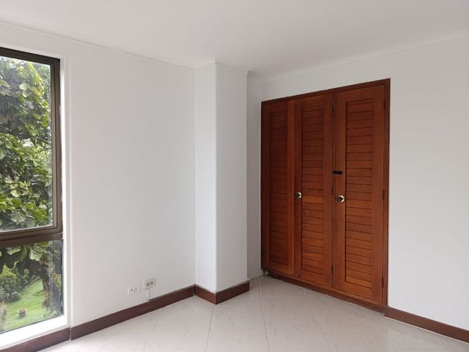 Apartamento de 3 alcobas en arriendo en El Poblado, Medellín, 171 m² · foto 14 de 19