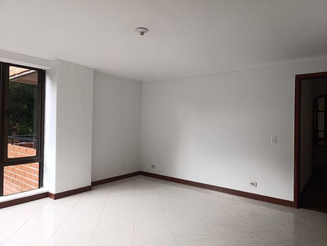 Apartamento de 3 alcobas en arriendo en El Poblado, Medellín, 171 m² · foto 15 de 19