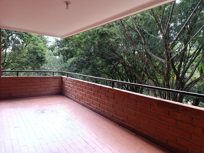 Apartamento de 3 alcobas en arriendo en El Poblado, Medellín, 171 m² · foto 19 de 19
