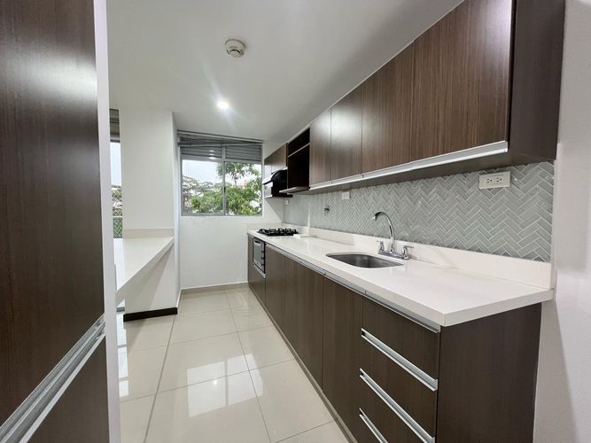Apartamento de 3 alcobas en arriendo en Cumbres, Envigado, 90 m² · foto 7 de 15