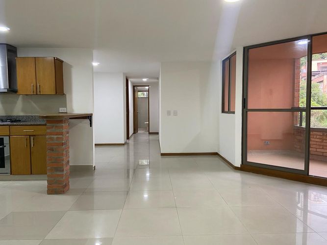Apartamento de 3 alcobas en arriendo en Vegas De La Doctora, Sabaneta, 110 m² · foto 2 de 19