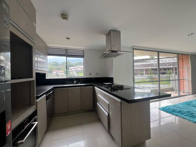 Apartamento de 3 alcobas en arriendo en Cumbres, Envigado, 87 m² · foto 11 de 18