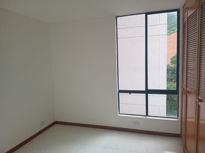 Apartamento de 2 alcobas en arriendo en El Poblado, Medellín, 65 m² · foto 7 de 13