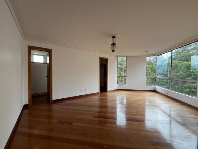 Apartamento de 4 alcobas en venta en El Poblado, Medellín, 204 m² · foto 7 de 19