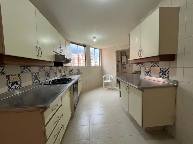 Apartamento de 4 alcobas en venta en El Poblado, Medellín, 204 m² · foto 10 de 19