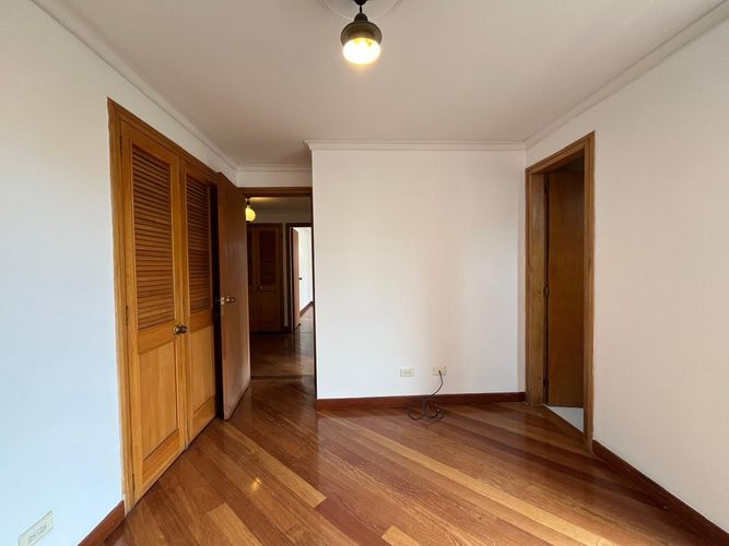 Apartamento de 4 alcobas en venta en El Poblado, Medellín, 204 m² · foto 12 de 19