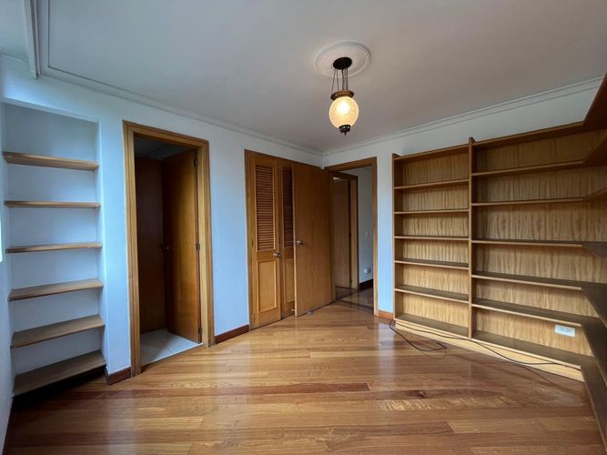 Apartamento de 4 alcobas en venta en El Poblado, Medellín, 204 m² · foto 15 de 19