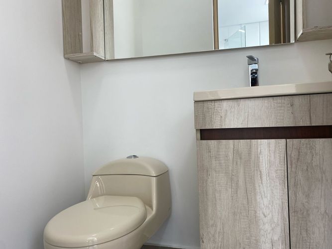 Oficina en arriendo en El Poblado, Medellín, 100 m² · foto 10 de 10