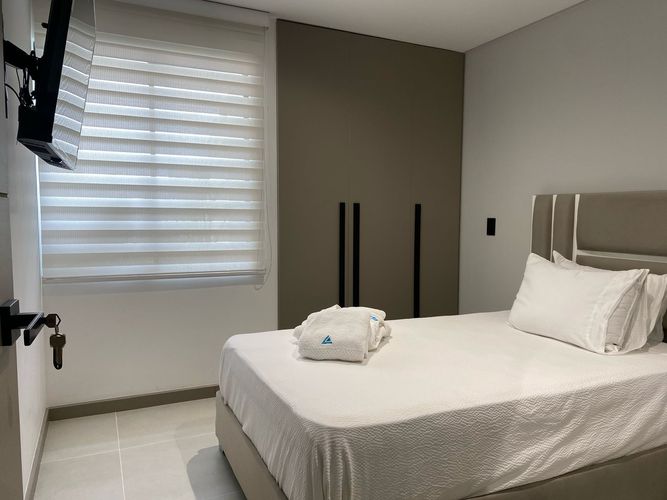 Apartamento de 3 alcobas en venta en El Poblado, Medellín, 148 m² · foto 16 de 19