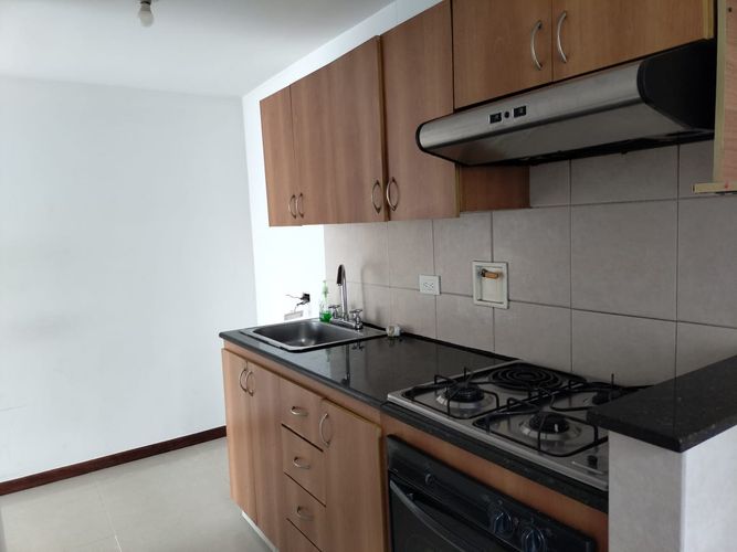 Apartamento de 3 alcobas en arriendo en El Poblado, Medellín, 90 m² · foto 7 de 18